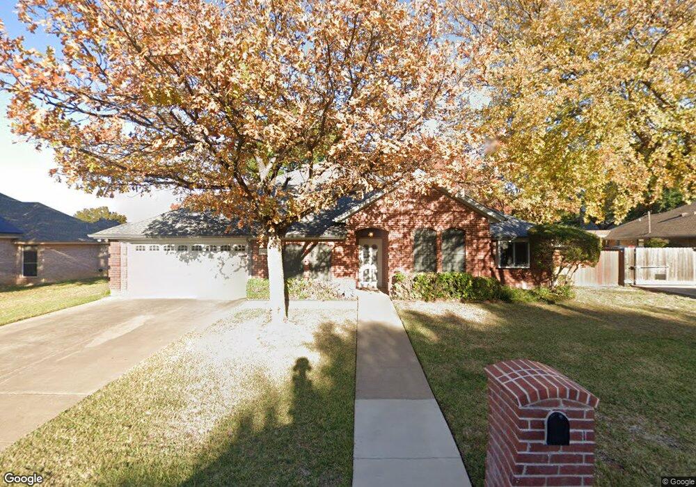 7012 Lonesome Oaks Dr, North Richland Hills, TX 76182 - photo 1