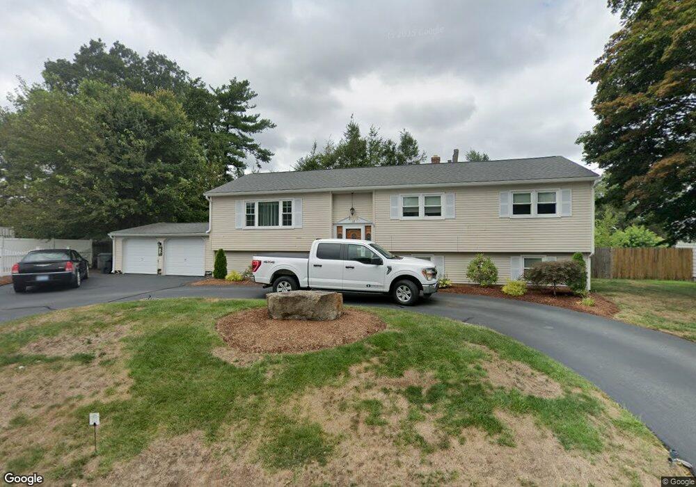 22 Robin Ln, West Warwick, RI 02893 - photo 1