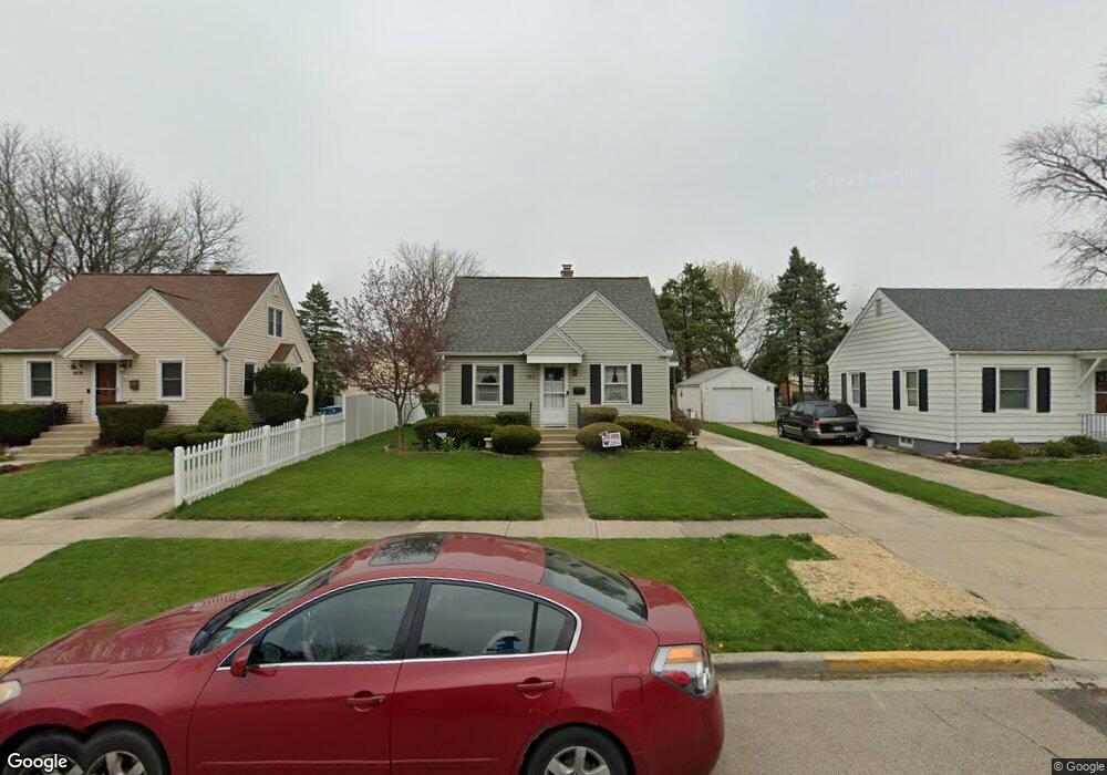 915 W New York St, Aurora, IL 60506 - photo 1