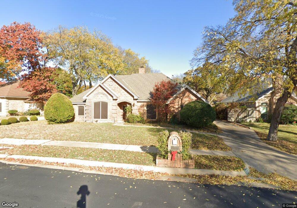 1717 Arthurs Cir, Bedford, TX 76021 - photo 1