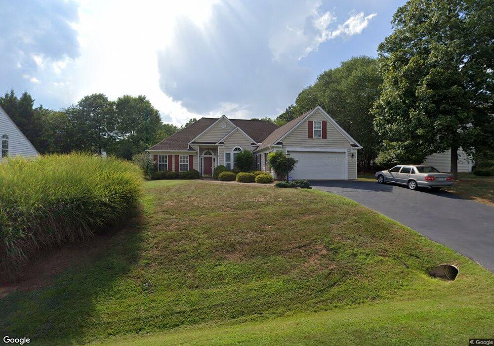 1385 Dunlora Dr, Charlottesville, VA 22901 - photo 1