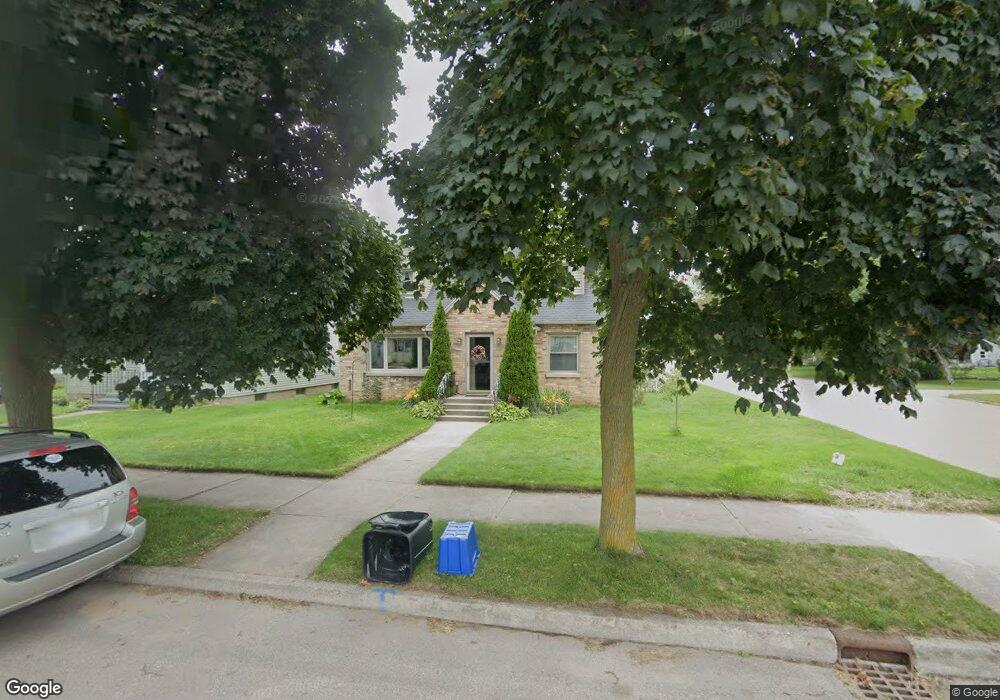 2000 16th Ave, Menominee, MI 49858 - photo 1