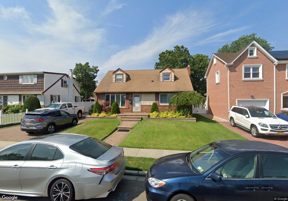 1064 Lorraine Dr, Franklin Square, NY 11010 - photo 1