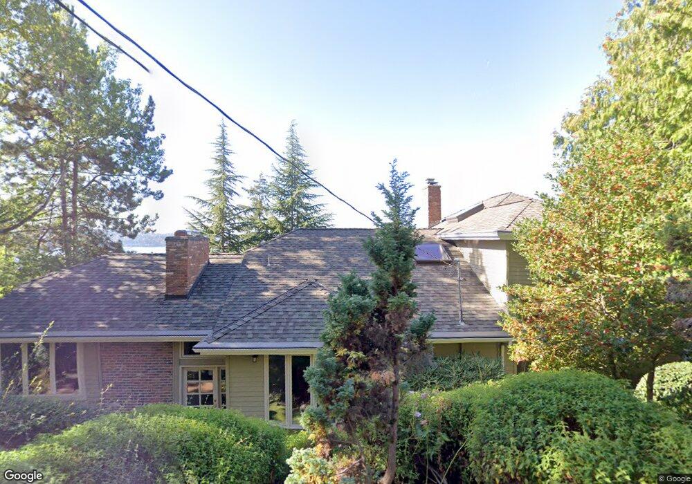 7825 W Mercer Way, Mercer Island, WA 98040 - photo 1