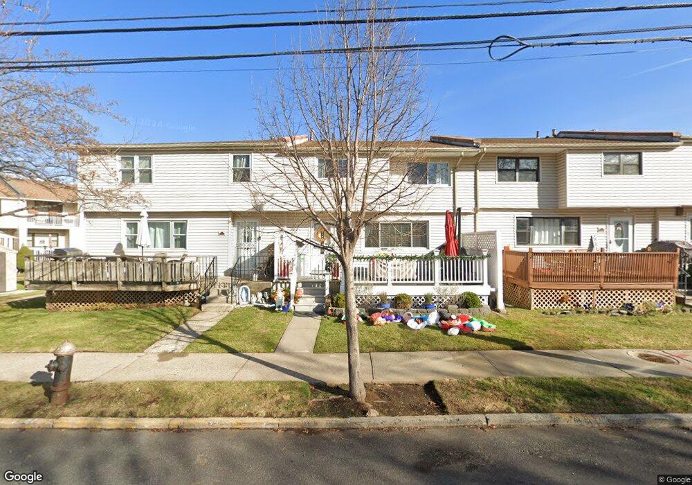 517 Willow Rd E unit 1, Staten Island, NY 10314 - photo 1