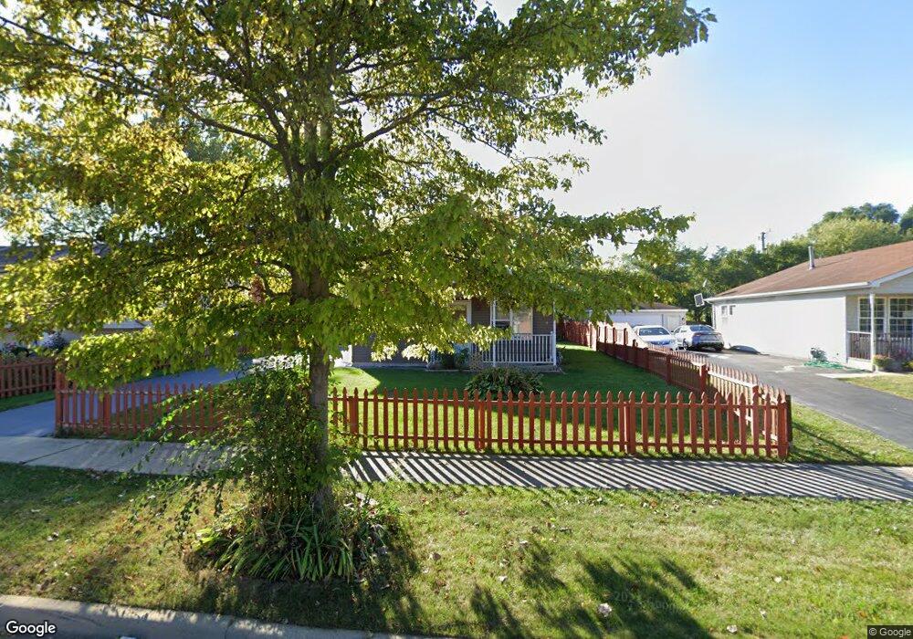 2338 N Elmwood Ave, Waukegan, IL 60087 - photo 1