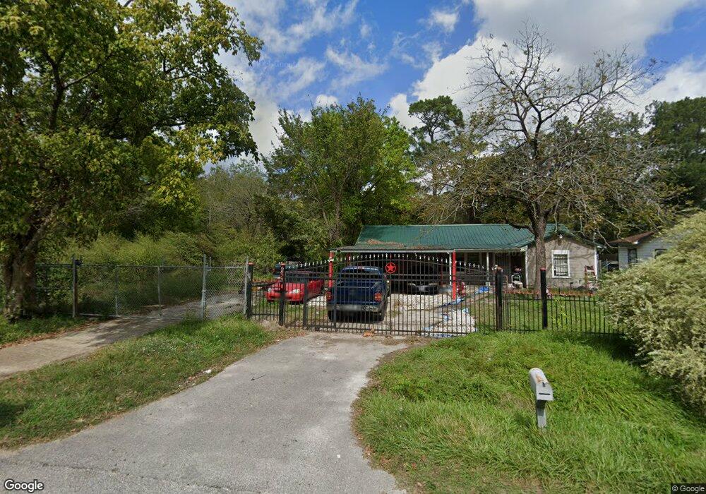 6819 Kittridge St, Houston, TX 77028 - photo 1