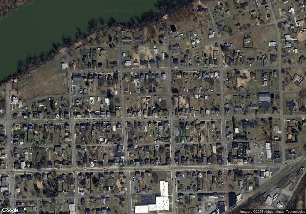 723 E 2nd St, Nescopeck, PA 18635 - photo 1