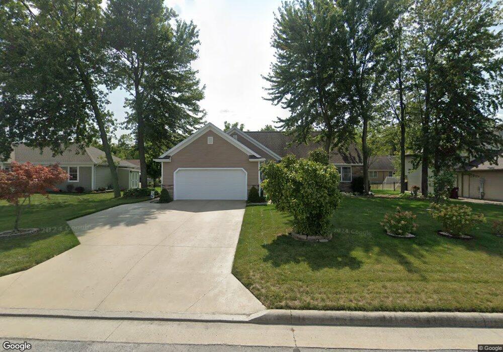 4879 Carriage Ln, Lima, OH 45807 - photo 1