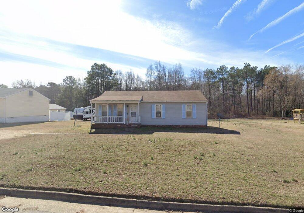 5619 Huntingcreek Dr, North Chesterfield, VA 23237 - photo 1