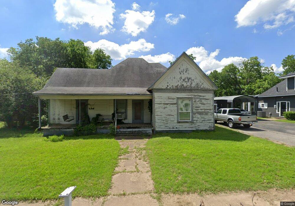 513 College St, Cleburne, TX 76033 - photo 1