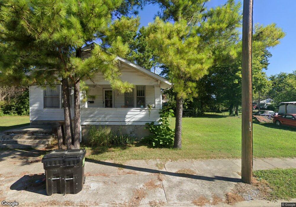 212 E Ford St, Harrisburg, IL 62946 - photo 1