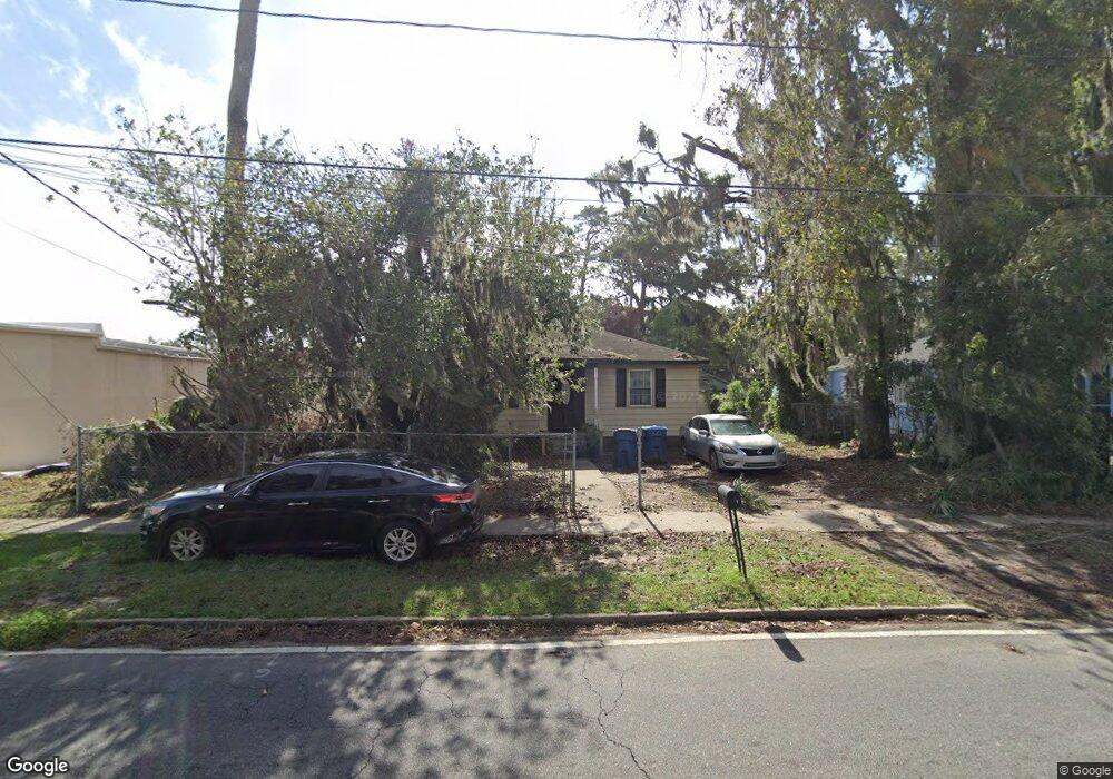 810 1st St, Brunswick, GA 31520 - photo 1