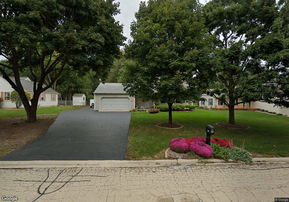 1049 Cardinal Ct, Batavia, IL 60510 - photo 1