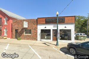 131 S Main St, Elkader, IA 52043