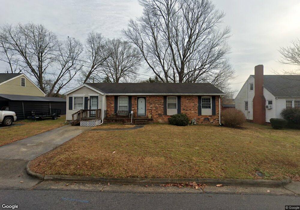 204 Grace St, Oxford, NC 27565 - photo 1