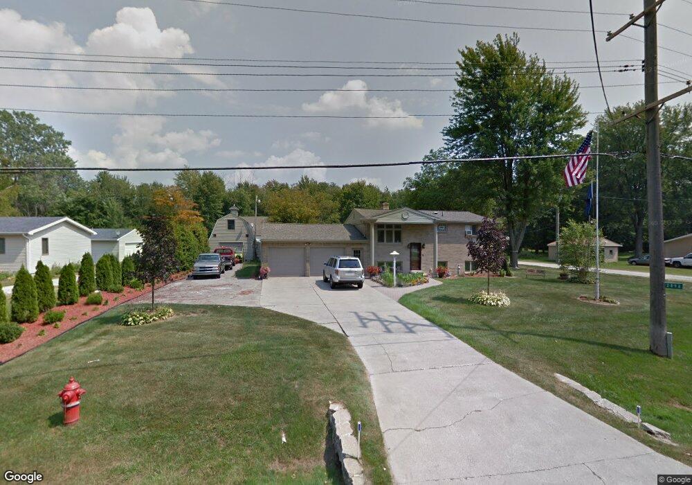 2896 Beach Rd unit Bldg-Unit, Port Huron, MI 48060 - photo 1