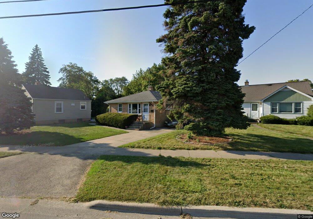 1706 W Dugdale Rd, Waukegan, IL 60085 - photo 1