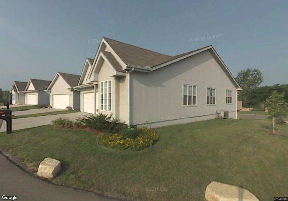 3319 SW Ventana, Topeka, KS 66614 - photo 1