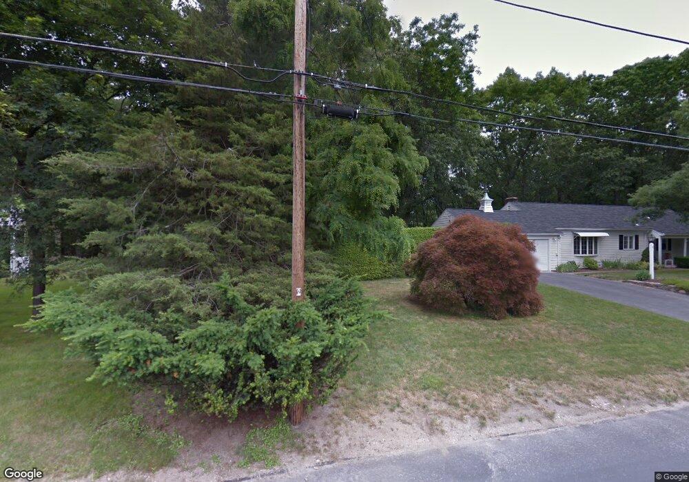 8 Birchwood Dr, Cumberland, RI 02864 - photo 1