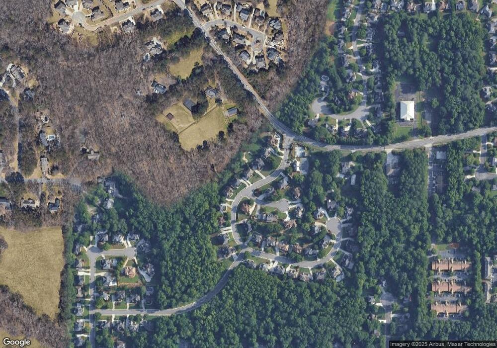 1035 Jennifer Oaks Dr, Alpharetta, GA 30004 - photo 1