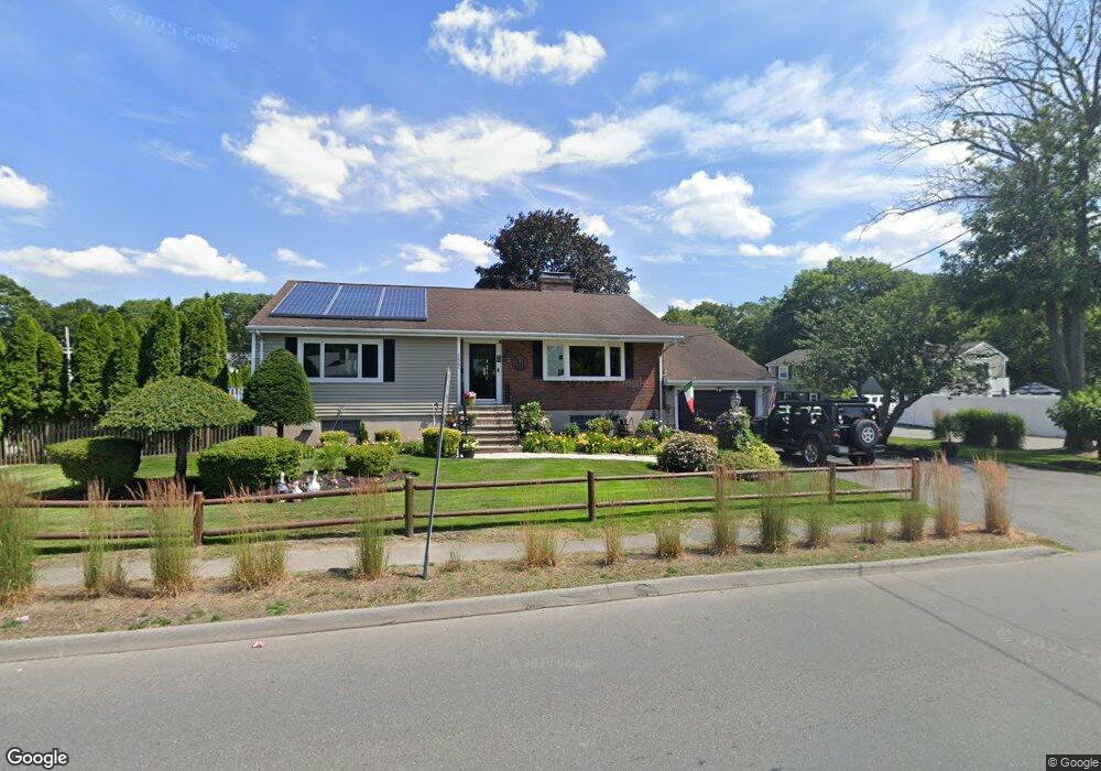 122 Vine St, Saugus, MA 01906 - photo 1