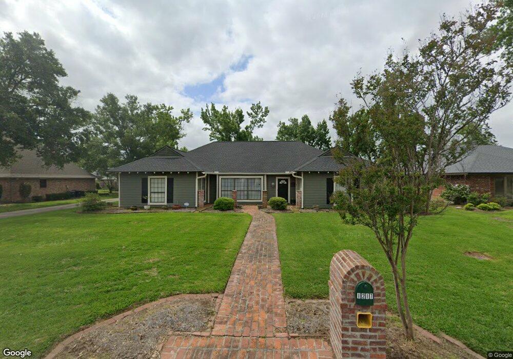1217 Inverness Dr, Lake Charles, LA 70605 - photo 1
