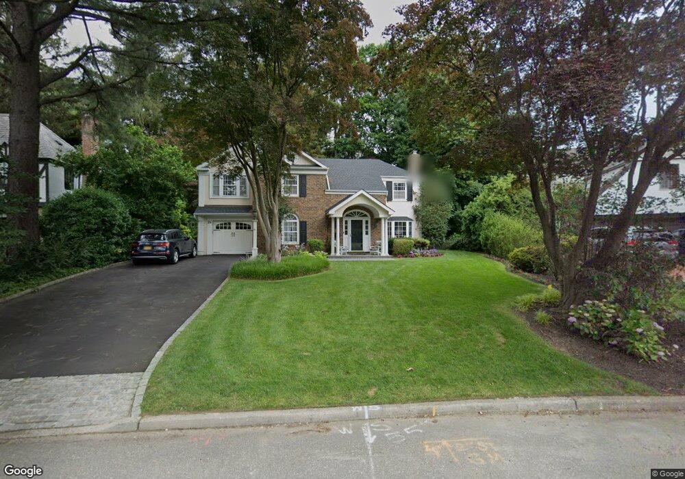26 Knickerbocker Rd, Manhasset, NY 11030 - photo 1