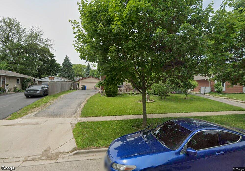 413 Tulsa Ave, Carpentersville, IL 60110 - photo 1