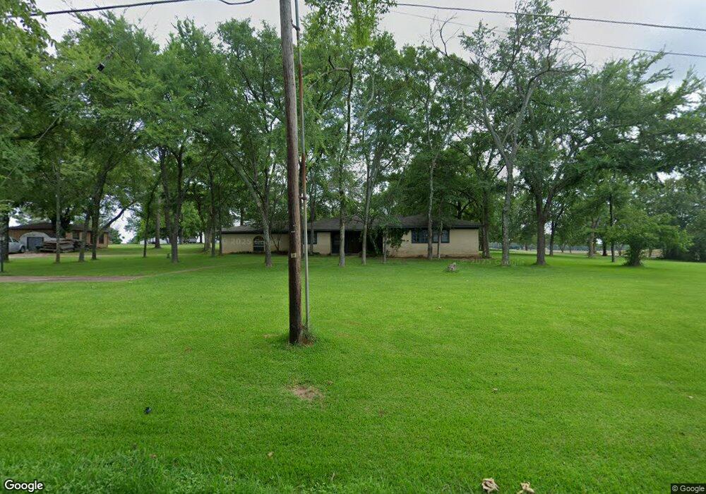 692 Snow Rd, Denison, TX 75021 - photo 1