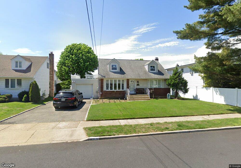 973 Maple Dr, Franklin Square, NY 11010 - photo 1