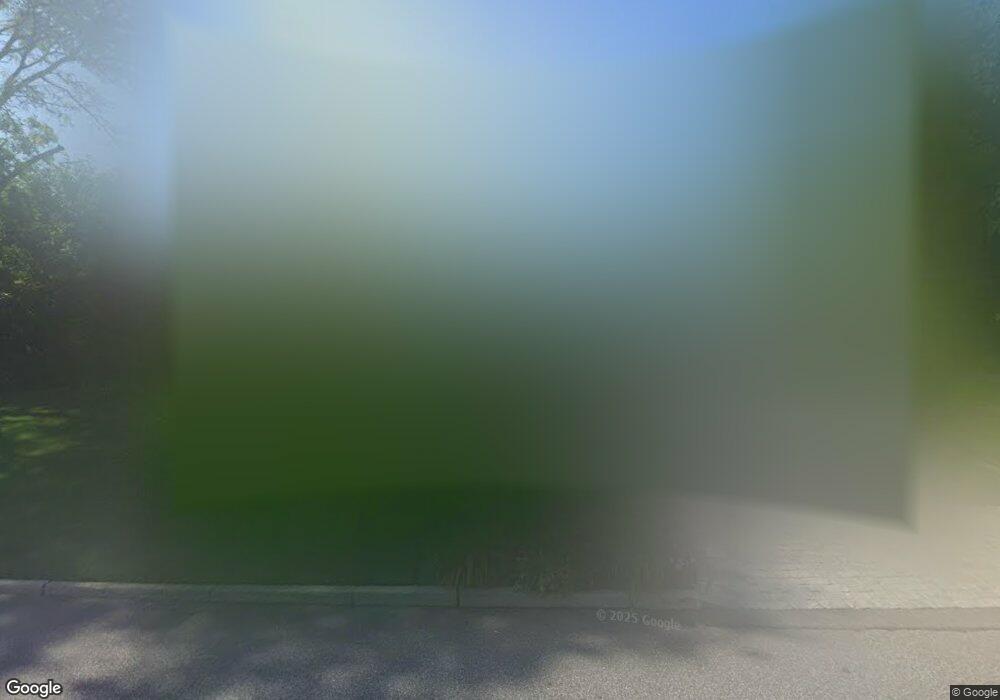 4 Myles Ct, ComMacK, NY 11725 - photo 1