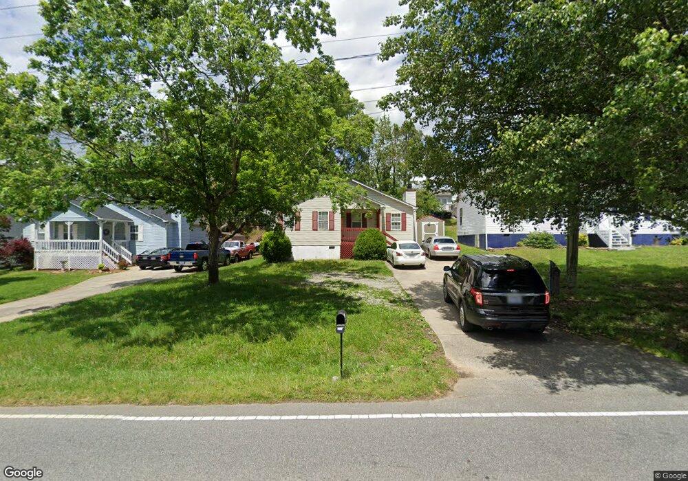 2925 Triangle Lake Rd, High Point, NC 27260 - photo 1