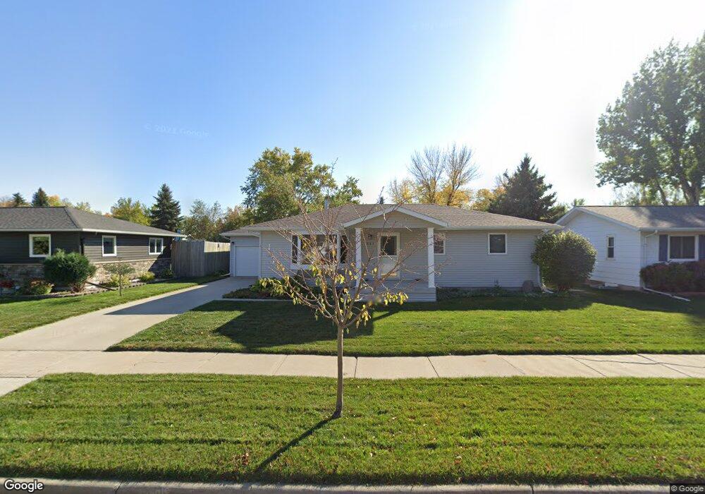 2261 Fallcreek Ct, Grand Forks, ND 58201 - photo 1