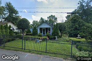 420 Bluff Dr, Saint Louis, MO 63137