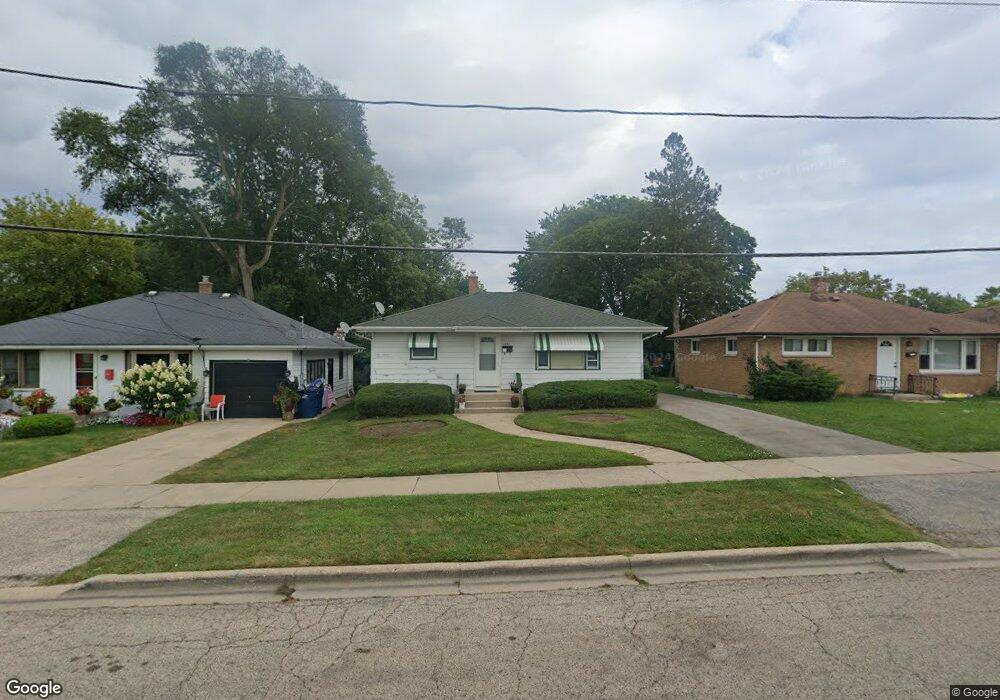 1037 S Elmwood Ave, Waukegan, IL 60085 - photo 1