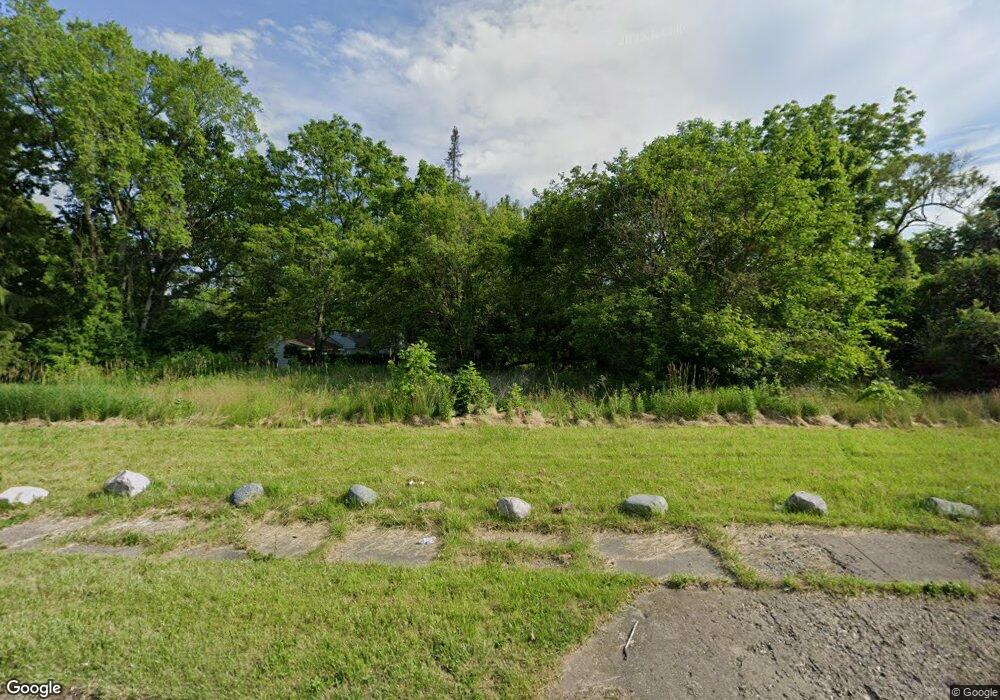 131 E Gracelawn Ave, Flint, MI 48505 - photo 1