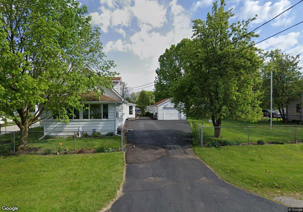 1074 W Buder Ave, Flint, MI 48507 - photo 1