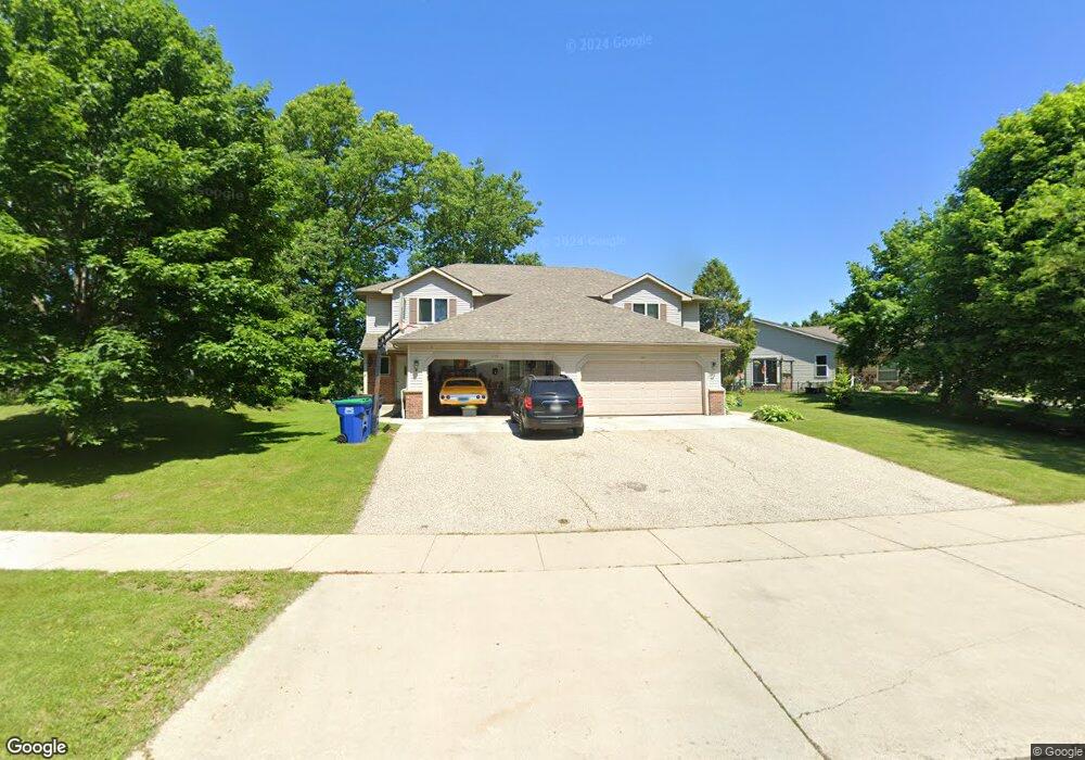 547 Lous Way unit 549, Slinger, WI 53086 - photo 1