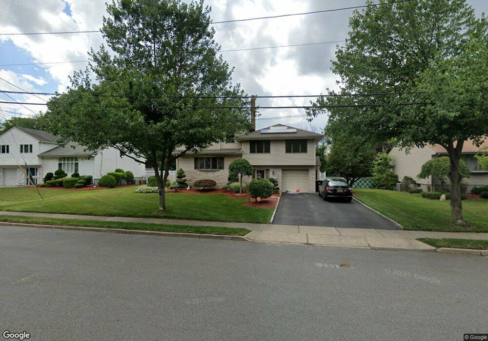 377 Elmwood Dr, Paramus, NJ 07652 - photo 1