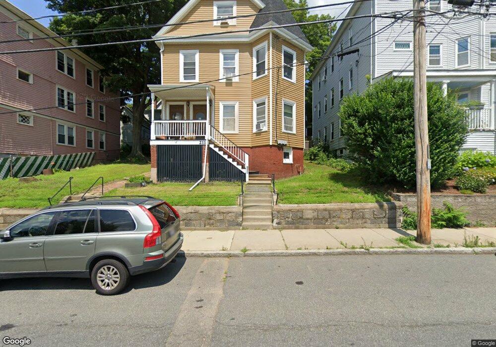 211 Summer St unit 3, Somerville, MA 02143 - photo 1