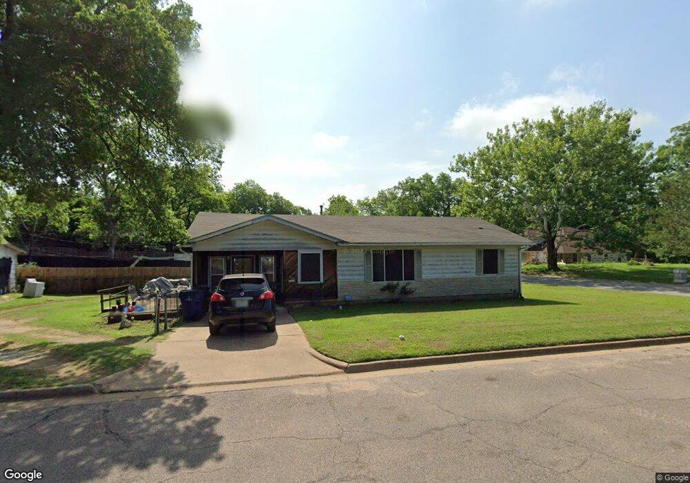 800 N Burnett Ave, Denison, TX 75020 - photo 1