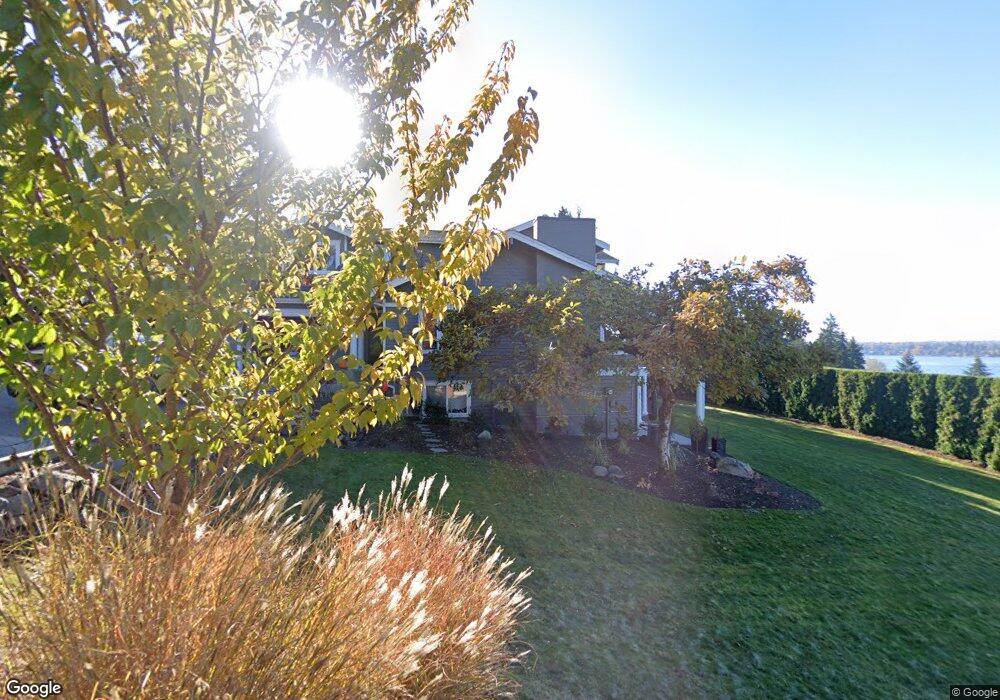 5411 W Mercer Way, Mercer Island, WA 98040 - photo 1