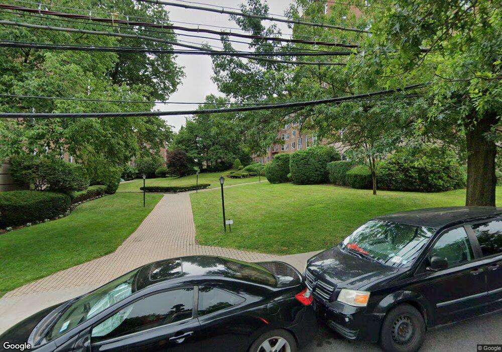 Kimberly Gardens Cooperative unit B77, Yonkers, NY 10704 - photo 1