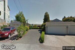 8688 Island Dr S, Seattle, WA 98118
