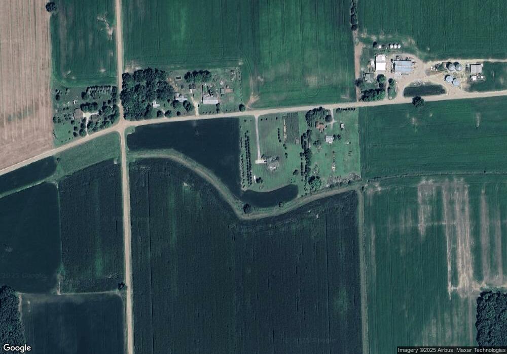 5138 N Ridge Rd unit E, Chesaning, MI 48616 - photo 1