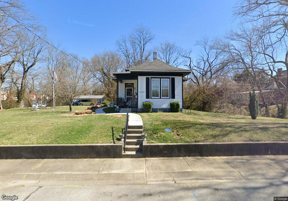 1018 Hildreth St, New Albany, IN 47150 - photo 1