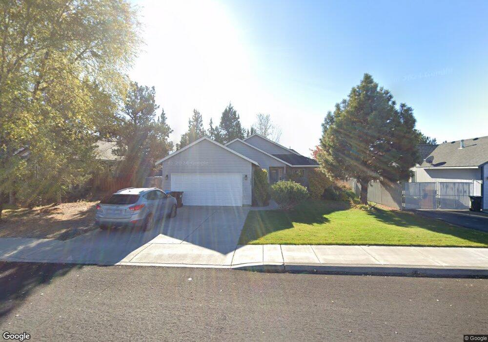 2228 SW Pumice Ave, Redmond, OR 97756 - photo 1