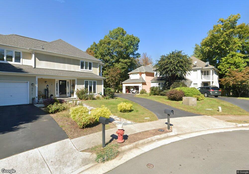 20861 Channel Ct, Sterling, VA 20165 - photo 1