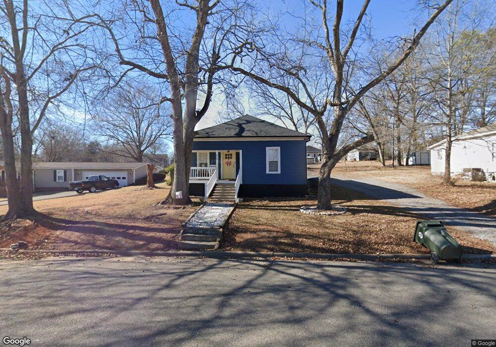310 Walnut St, Clover, SC 29710 - photo 1